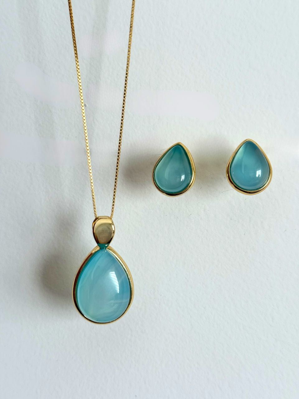 Conjunto Colar e Brinco Ágata Azul Céu Ouro Semijoia
