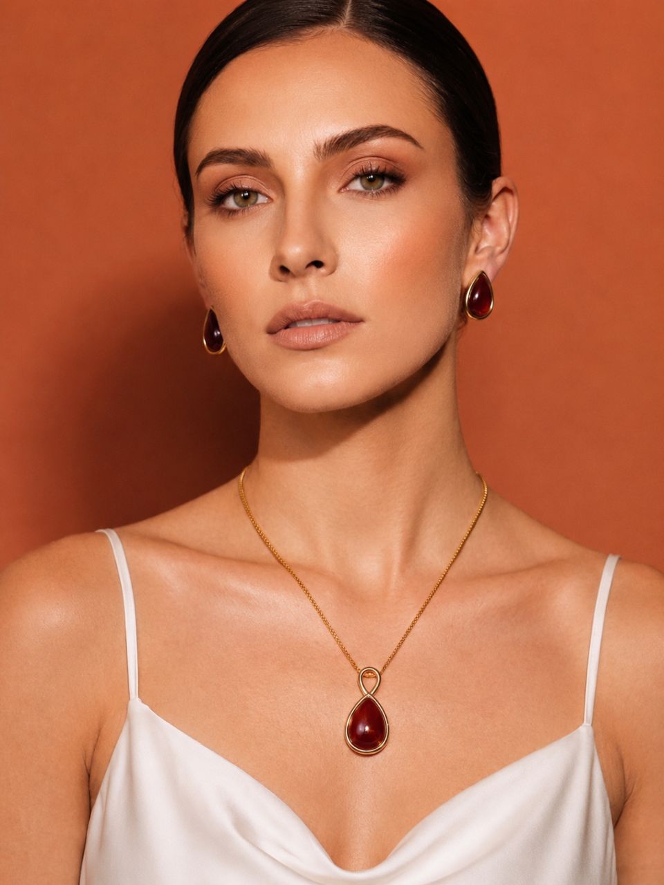 Conjunto Colar e Brinco Gota Ágata Vermelha