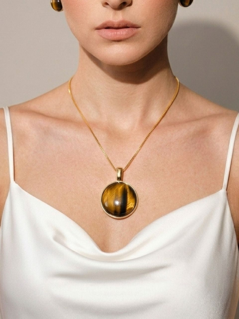 Conjunto Colar e Brinco Redondo Olho de Tigre Ouro Semijoia