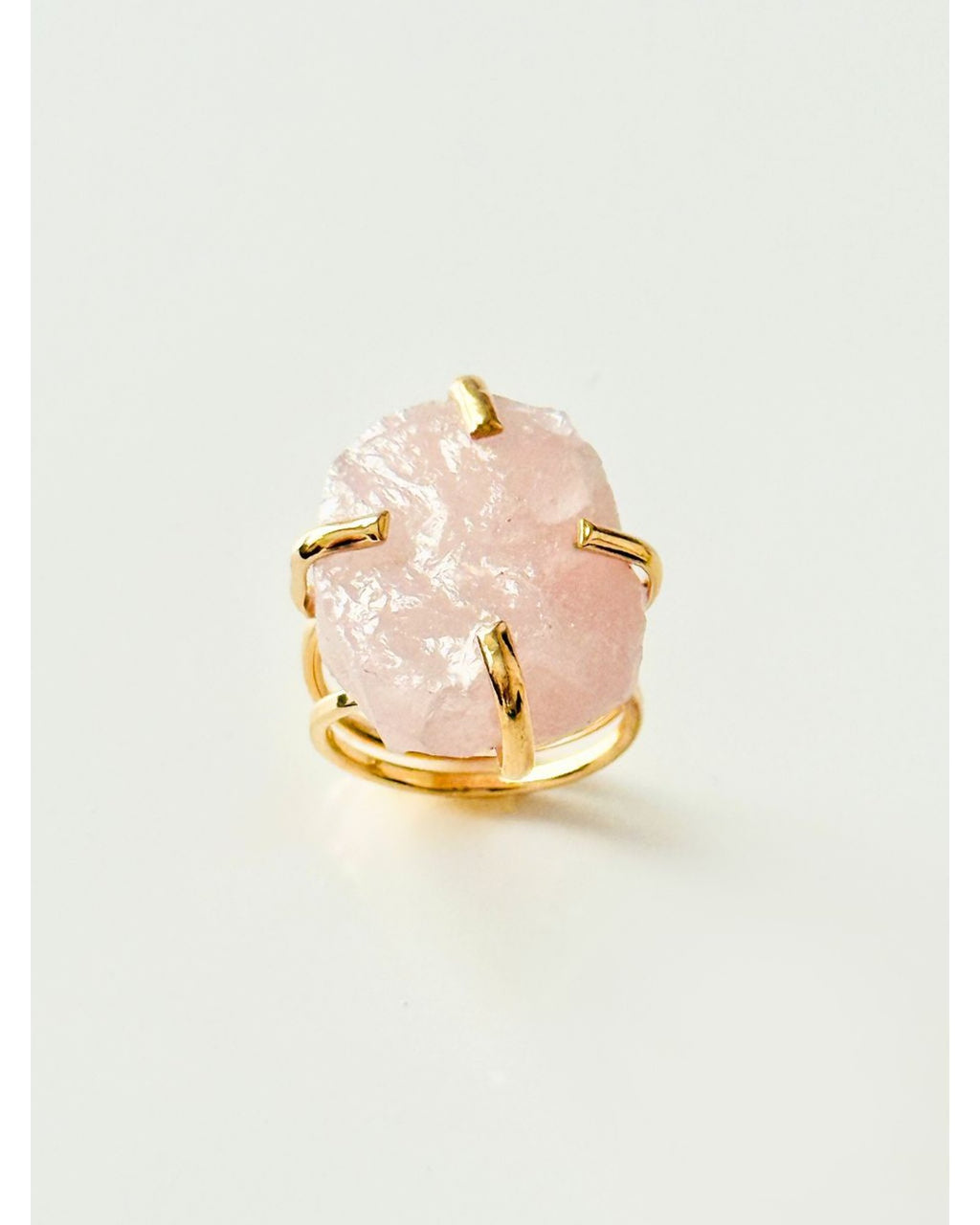 Anel ajustável Pedra Bruta Quartzo Rosa Ouro Semijoia