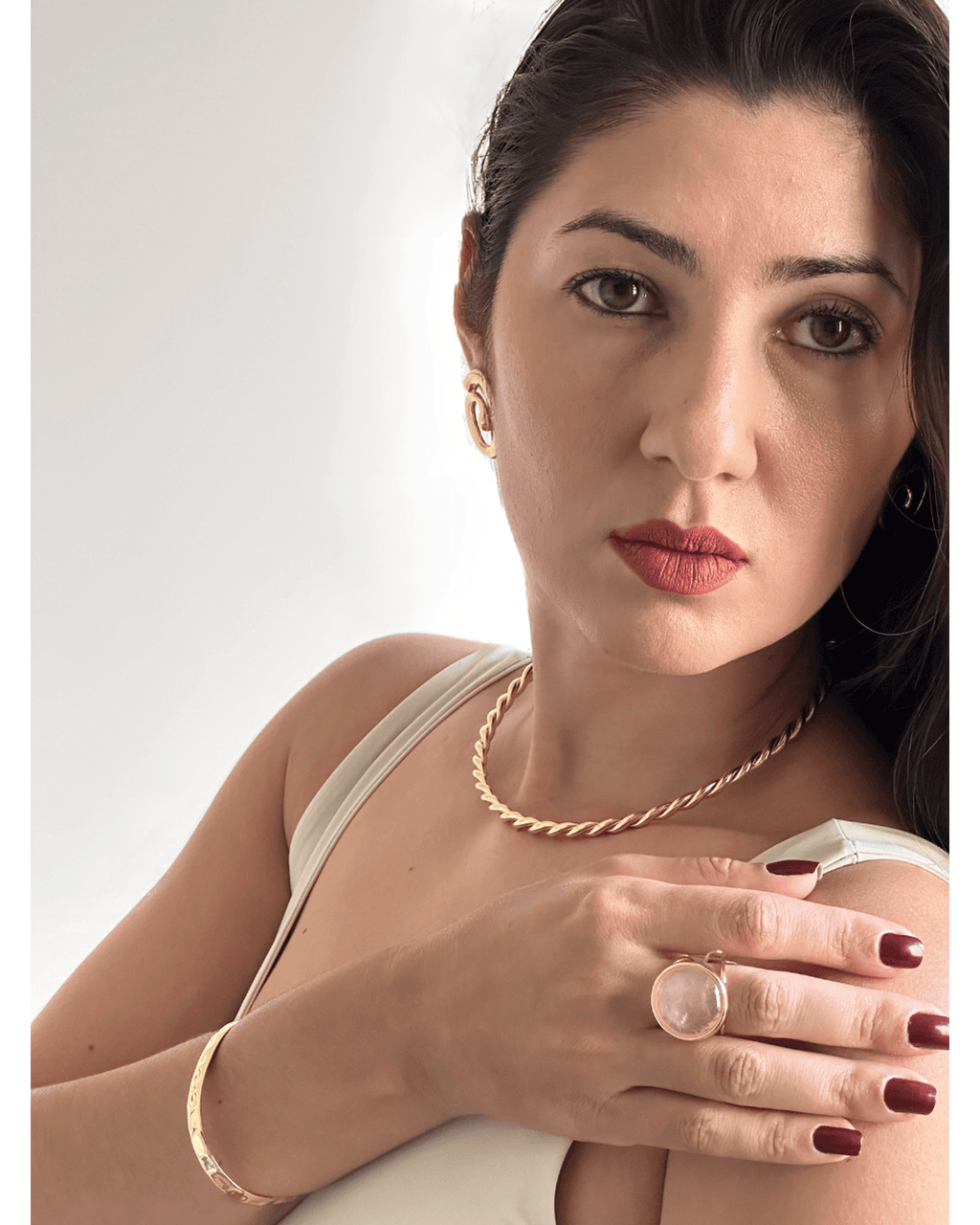 Anel Redondo Ajustável Quartzo Rosa ouro semijoia