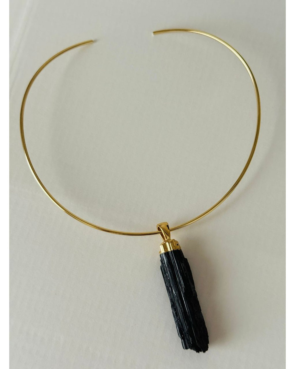 Colar Choker Aro Tubinho Turmalina Negra Cumprida Ouro Semijoia