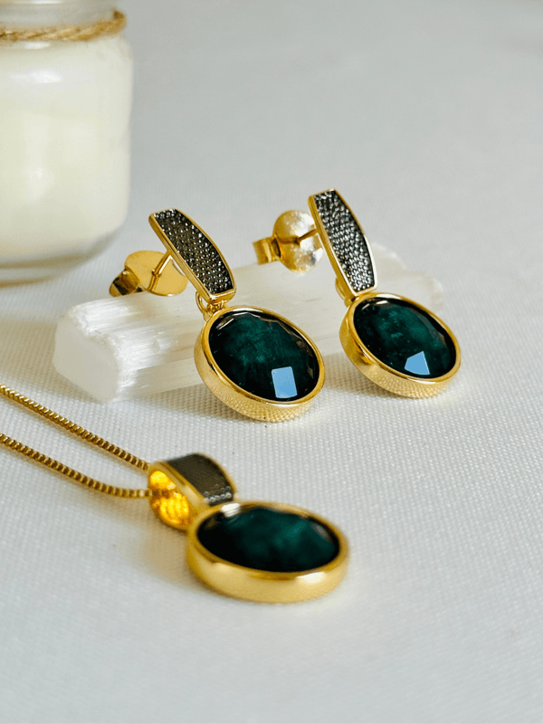 Conjunto Colar e Brinco redondo ESMERALDA Ouro Semijoia