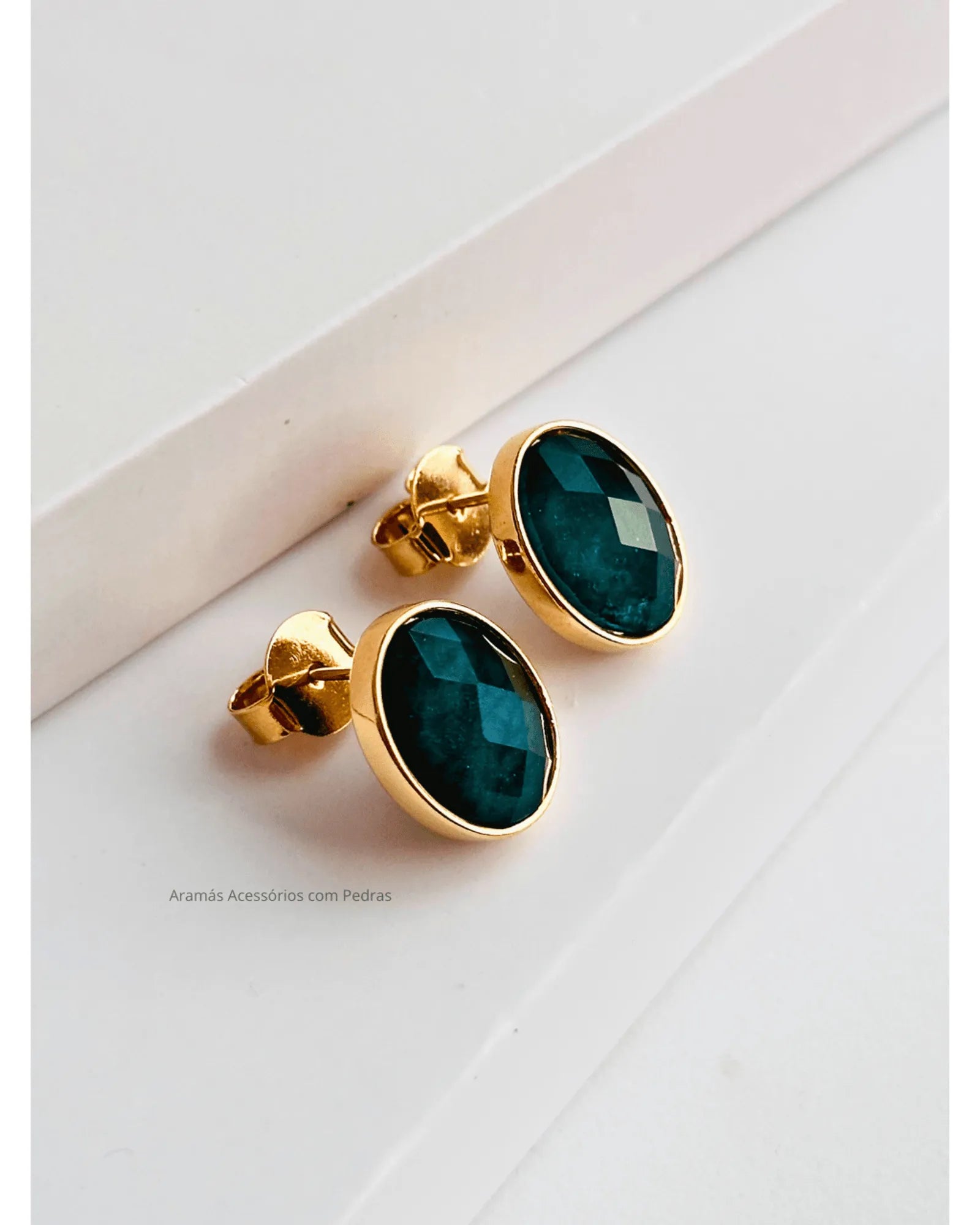 Conjunto Oval Esmeralda Pedra Natural Ouro Semijoia