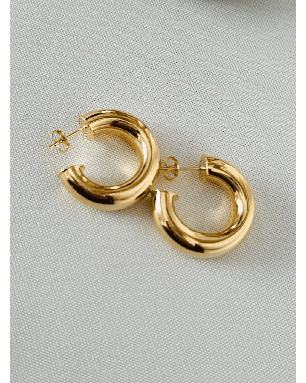 Brinco de Argola Tubo Liso folheado em ouro 18k