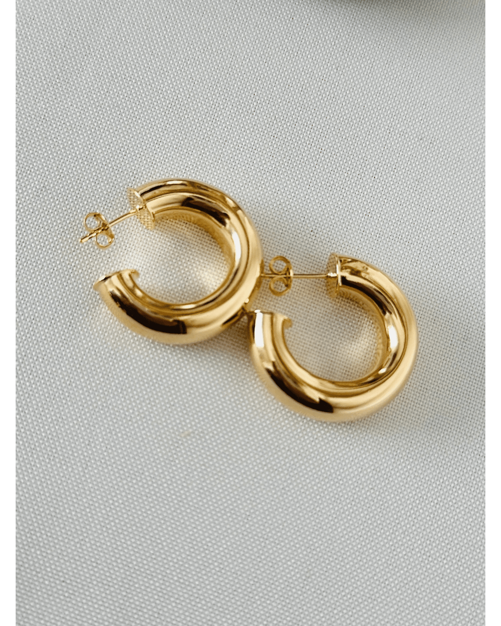 Brinco de Argola Tubo Liso folheado em ouro 18k