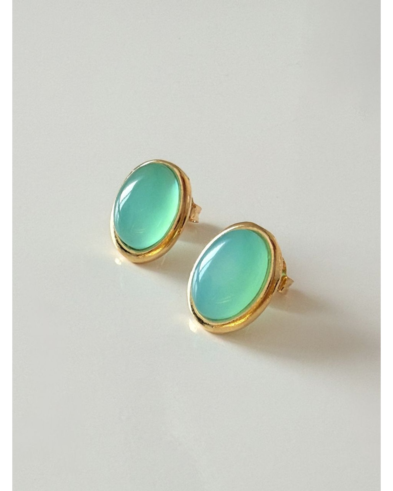 Brinco Oval Ágata Azul Céu Ouro Semijoia