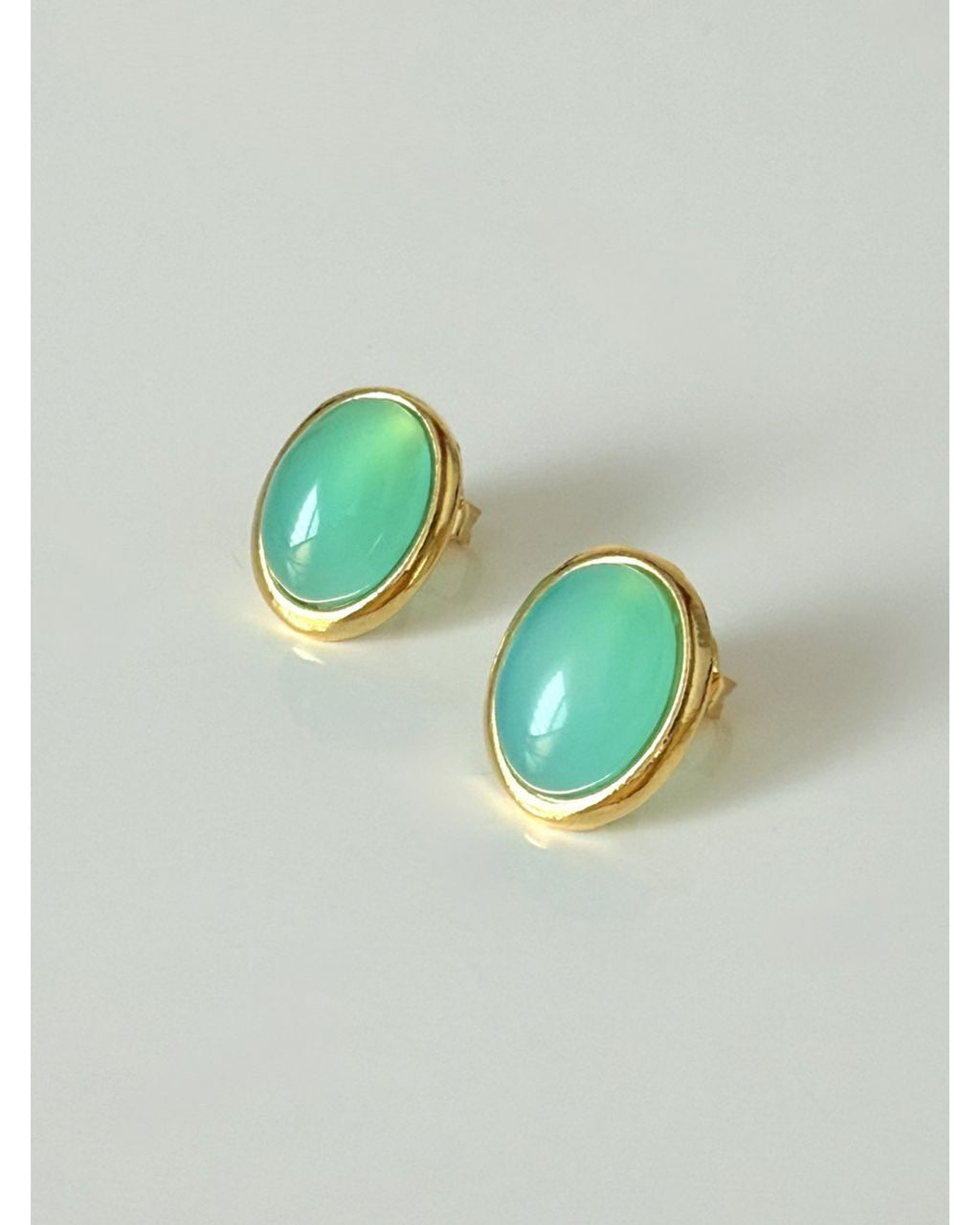 Brinco Oval Ágata Azul Céu Ouro Semijoia