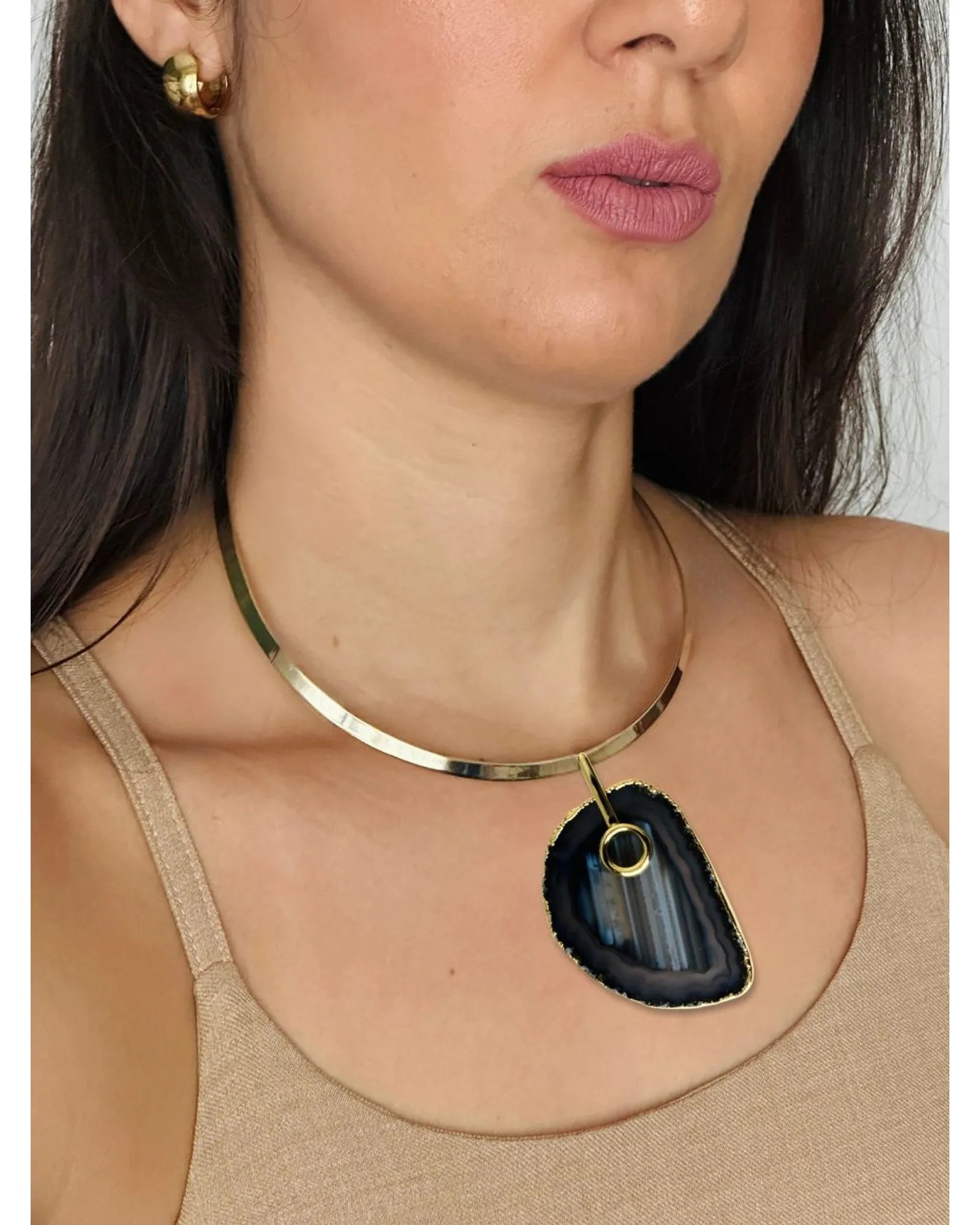 Pingente Ágata Negra com detalhe dourado Ouro 18k