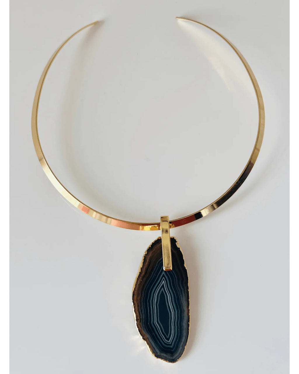 Pingente Ágata Negra com detalhe dourado Ouro 18k