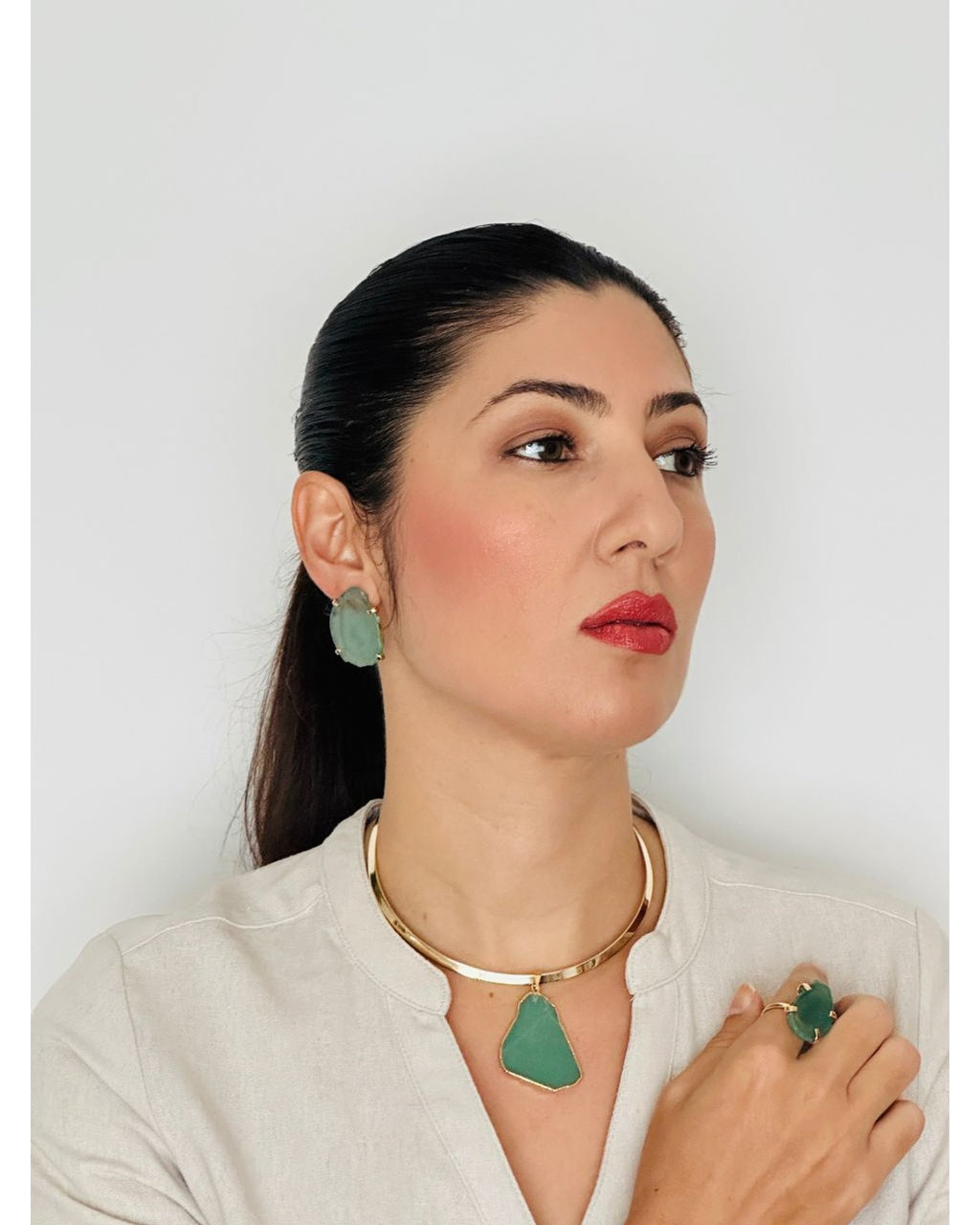 Colar Choker Aro Liso Slice Quartzo Verde Ouro Semijoia