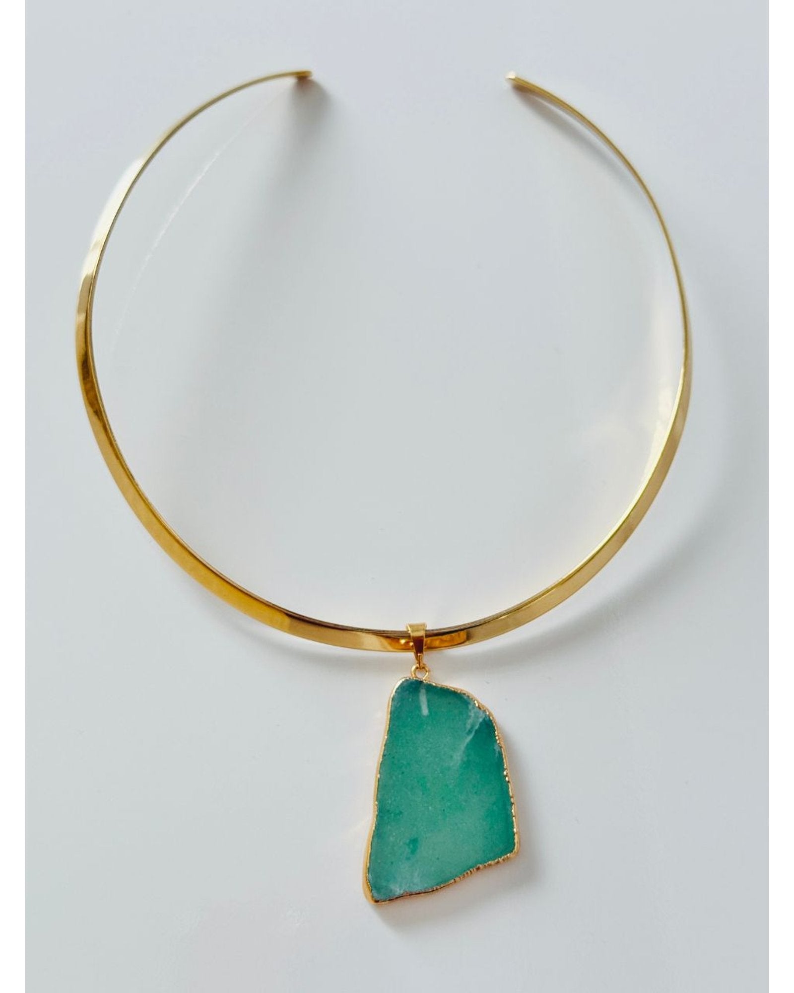 Colar Choker Aro Liso Slice Quartzo Verde Ouro Semijoia
