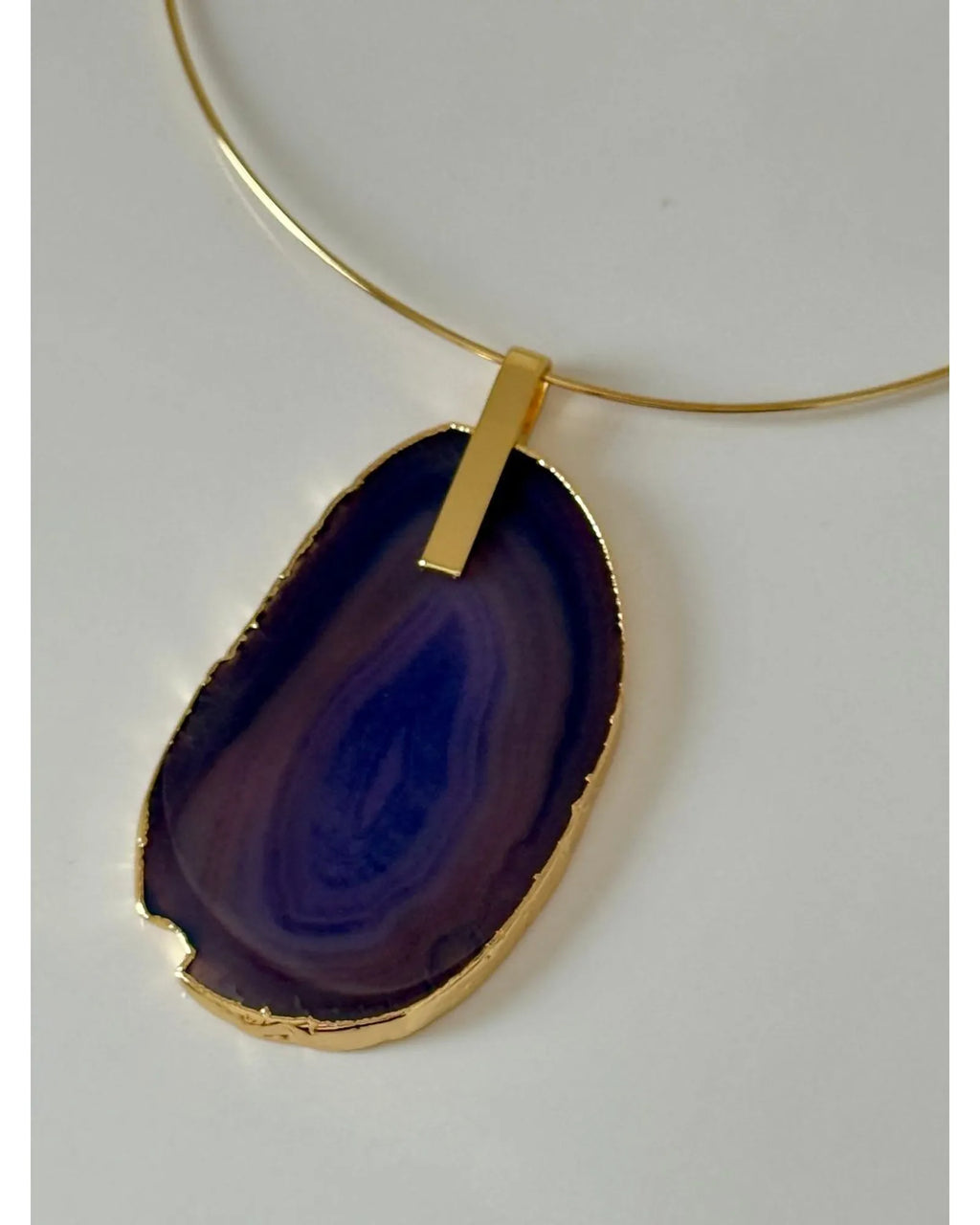 Colar Choker Aro fino com Ágata Roxa Ouro Semijoia