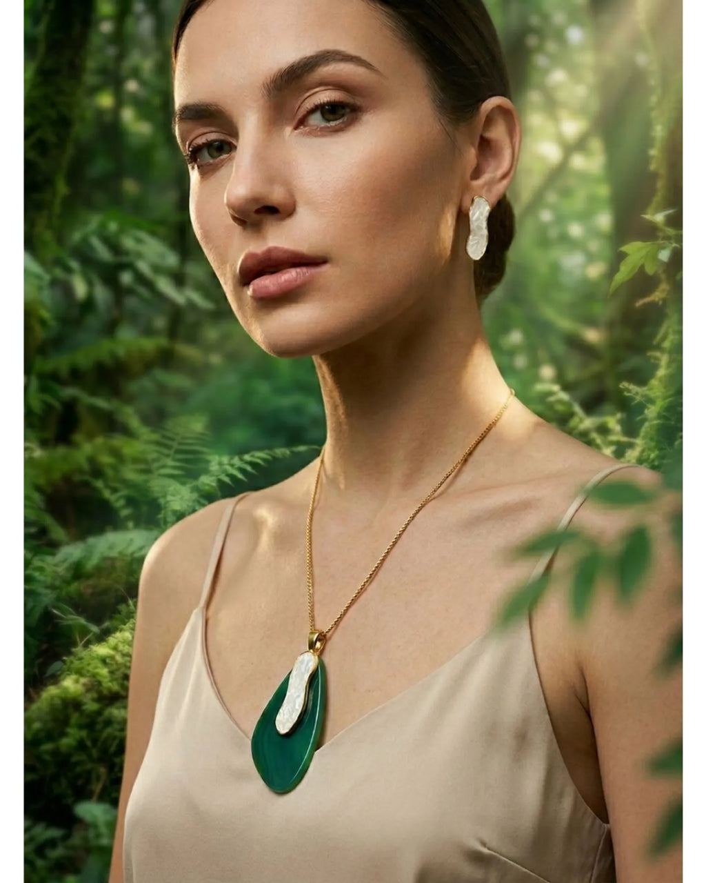 Conjunto Colar e Brinco Ágata verde com Selenita Ouro Semijoia
