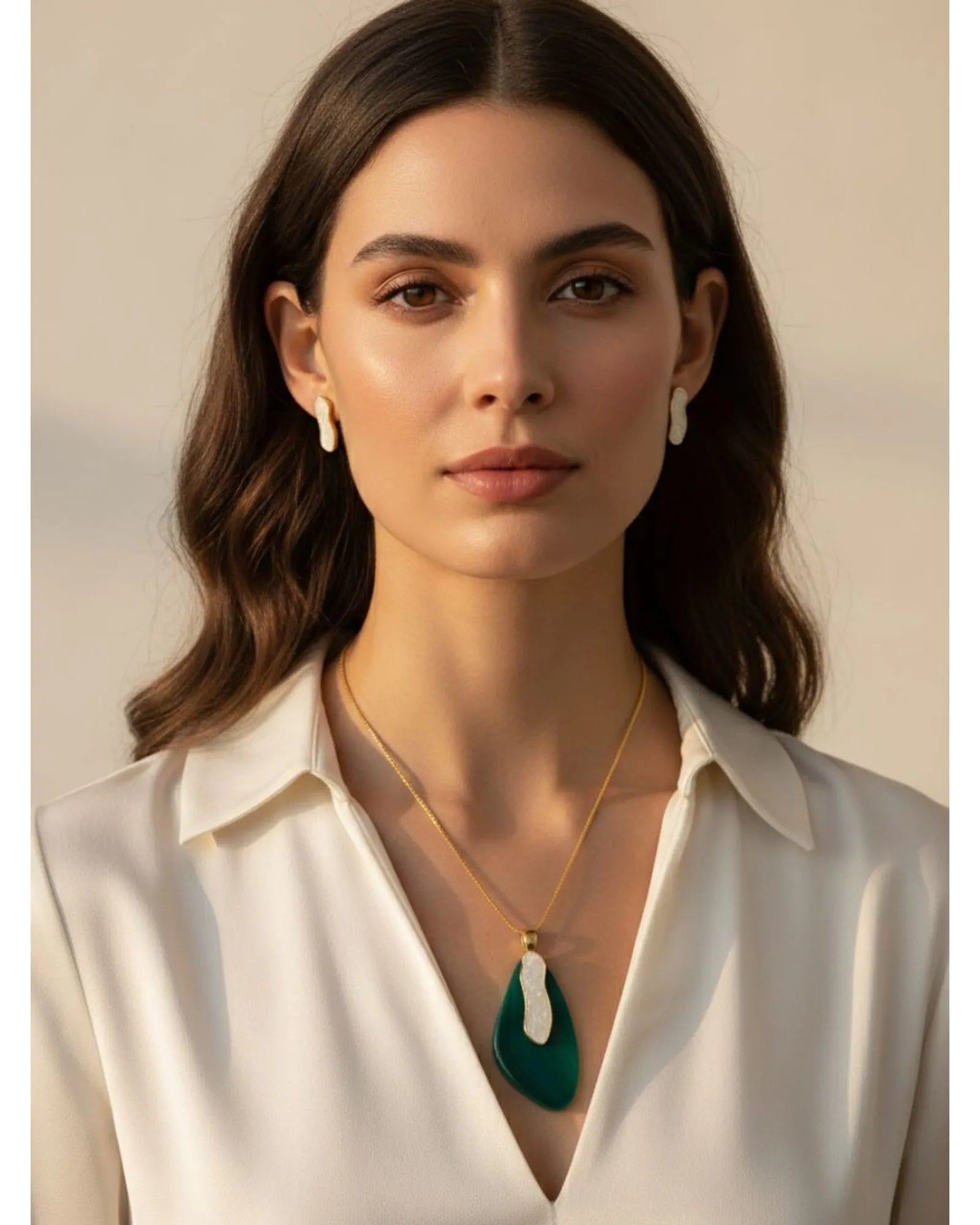 Conjunto Colar e Brinco Ágata verde com Selenita Ouro Semijoia
