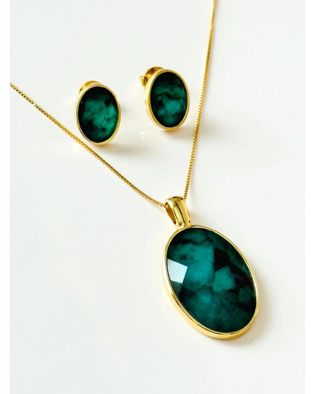 Conjunto Oval Esmeralda Pedra Natural Ouro Semijoia
