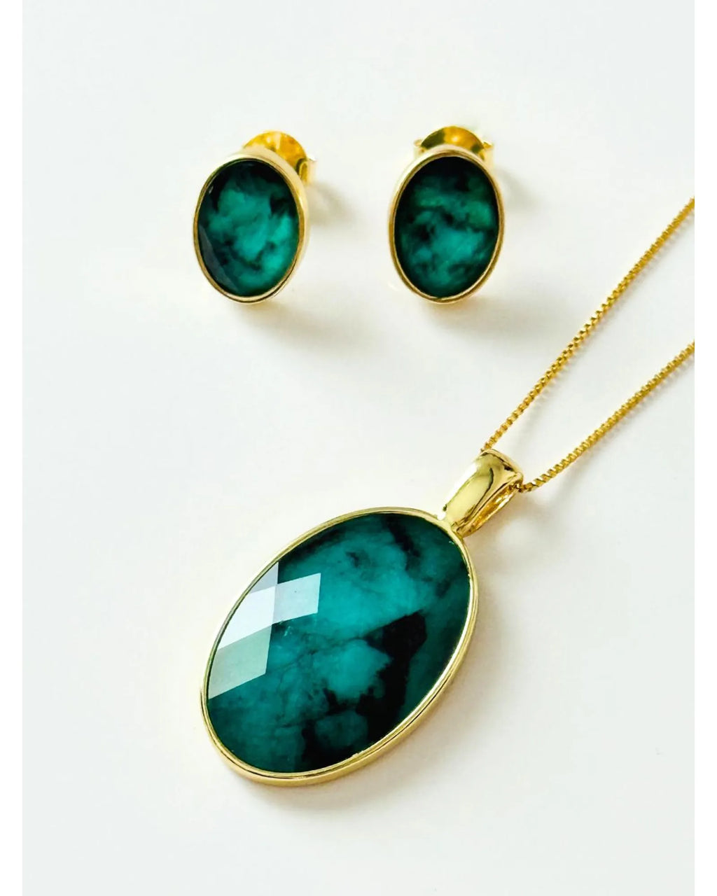 Conjunto Oval Esmeralda Pedra Natural Ouro Semijoia