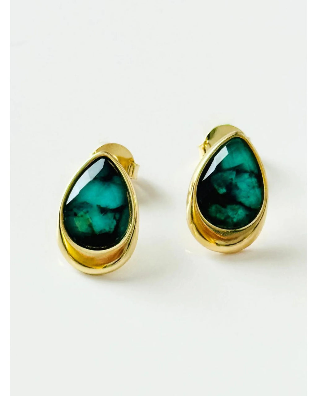 Conjunto Colar e Brinco Gota Esmeralda Ouro Semijoia