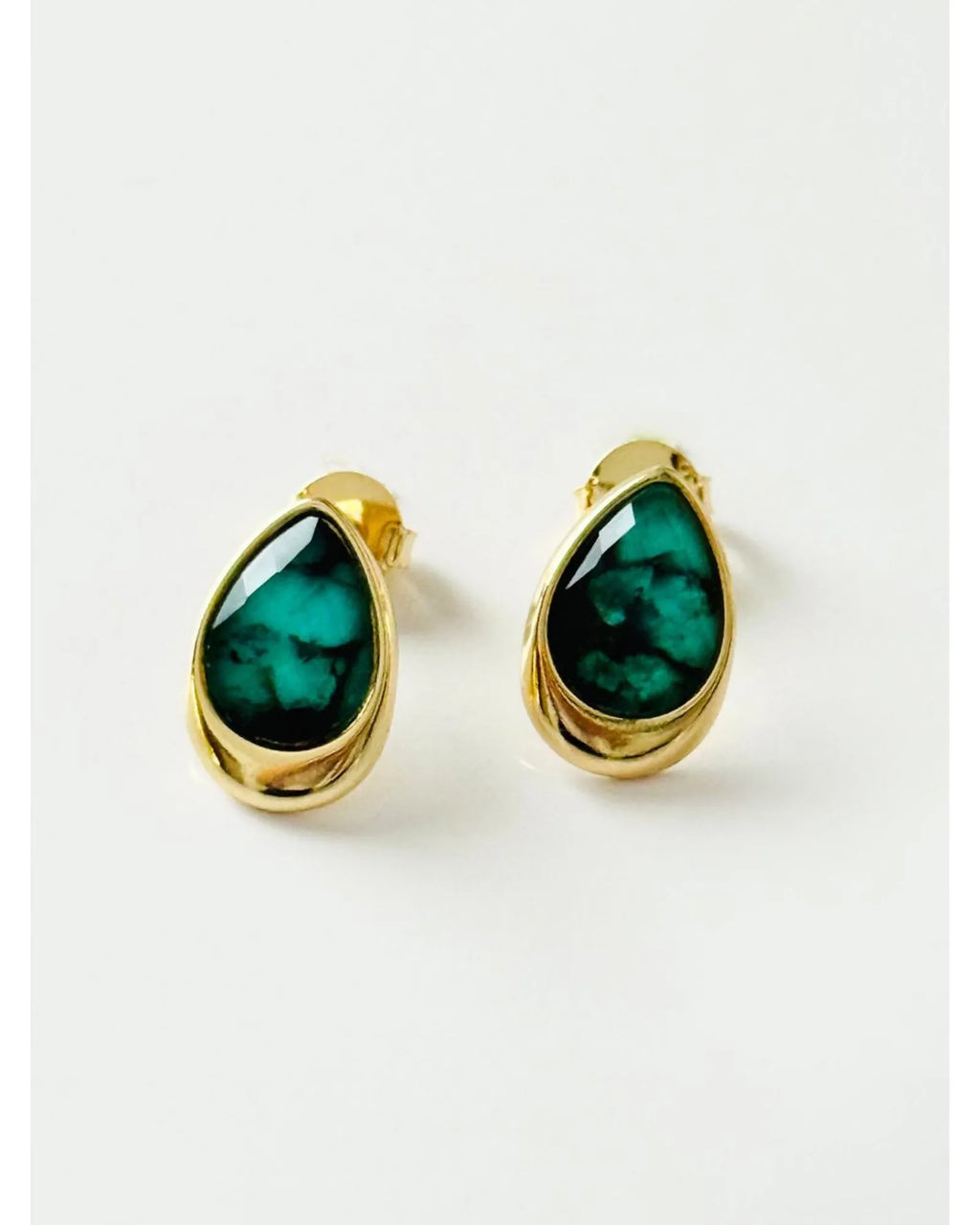 Conjunto Colar e Brinco Gota Esmeralda Ouro Semijoia