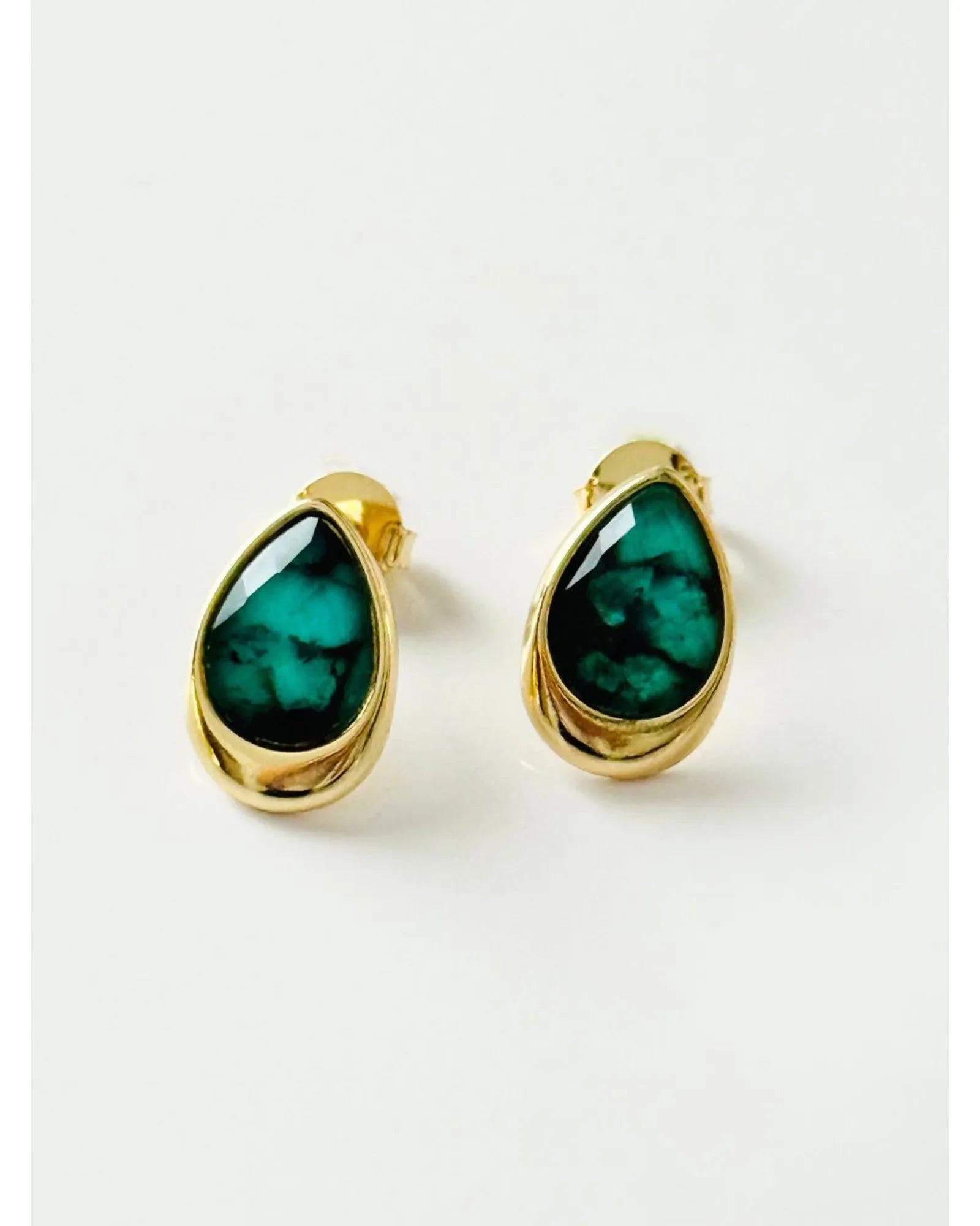 Conjunto Colar e Brinco Gota Esmeralda Ouro Semijoia