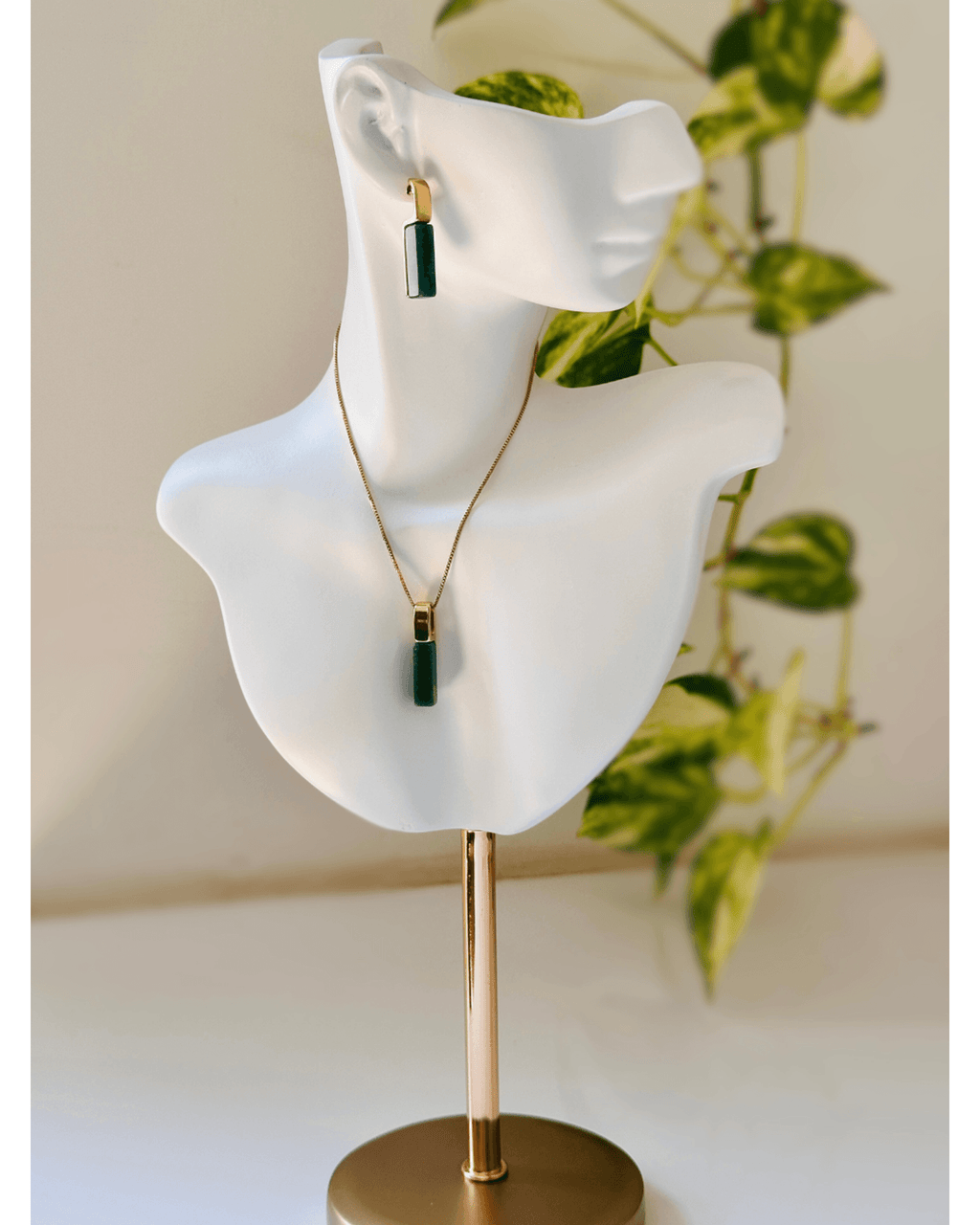 Conjunto Colar e Brinco Geométrico Quartzo Verde Semijoia