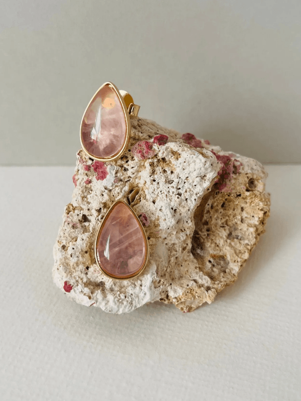 Brinco Gota Quartzo Rosa Ouro Semijoia