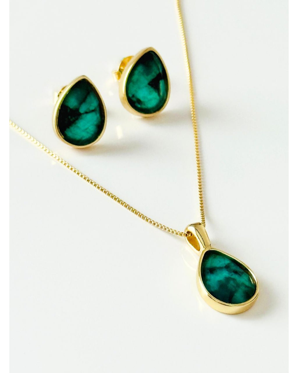Conjunto Colar e Brinco Gota Esmeralda Ouro Semijoia