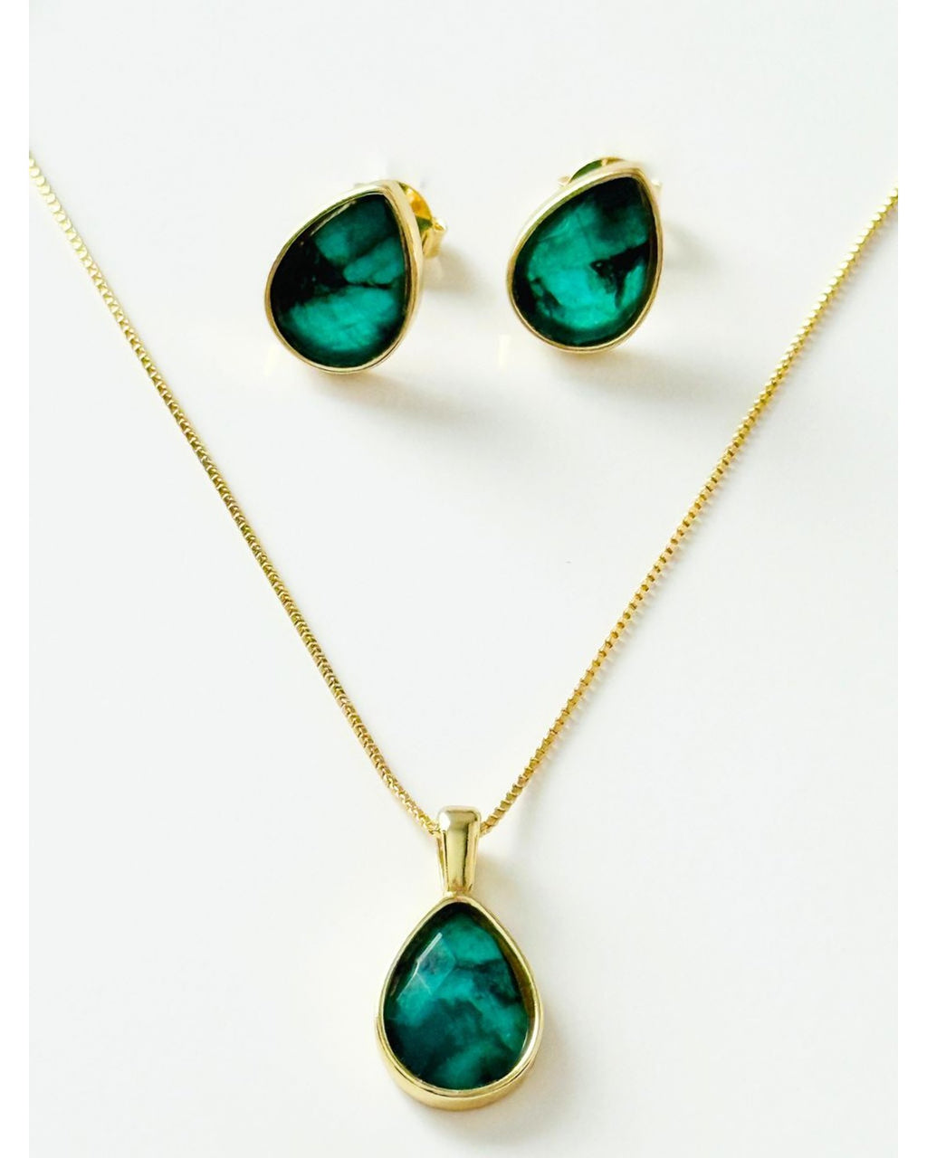 Conjunto Colar e Brinco Gota Esmeralda Ouro Semijoia