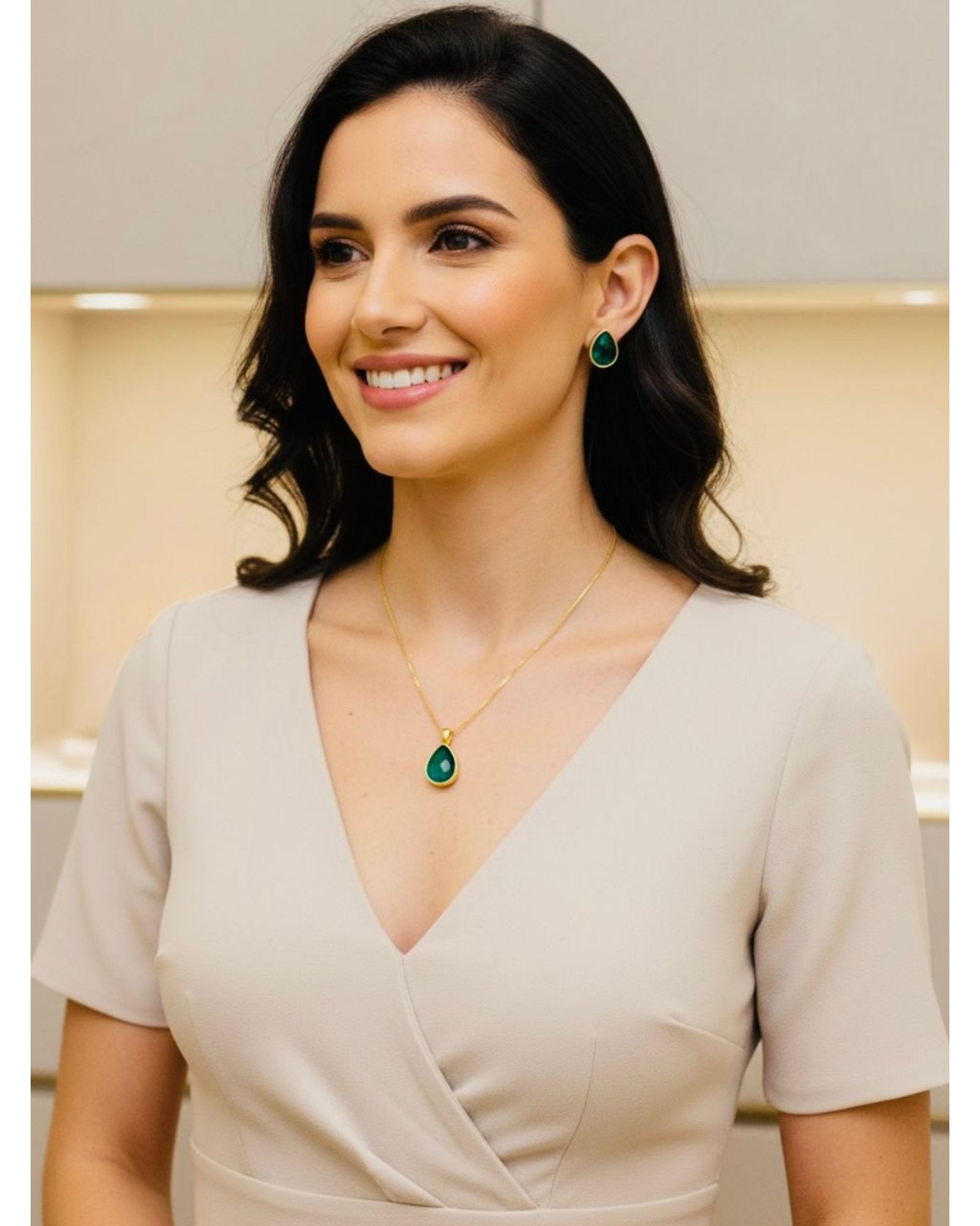 Conjunto Colar e Brinco Gota Esmeralda Ouro Semijoia