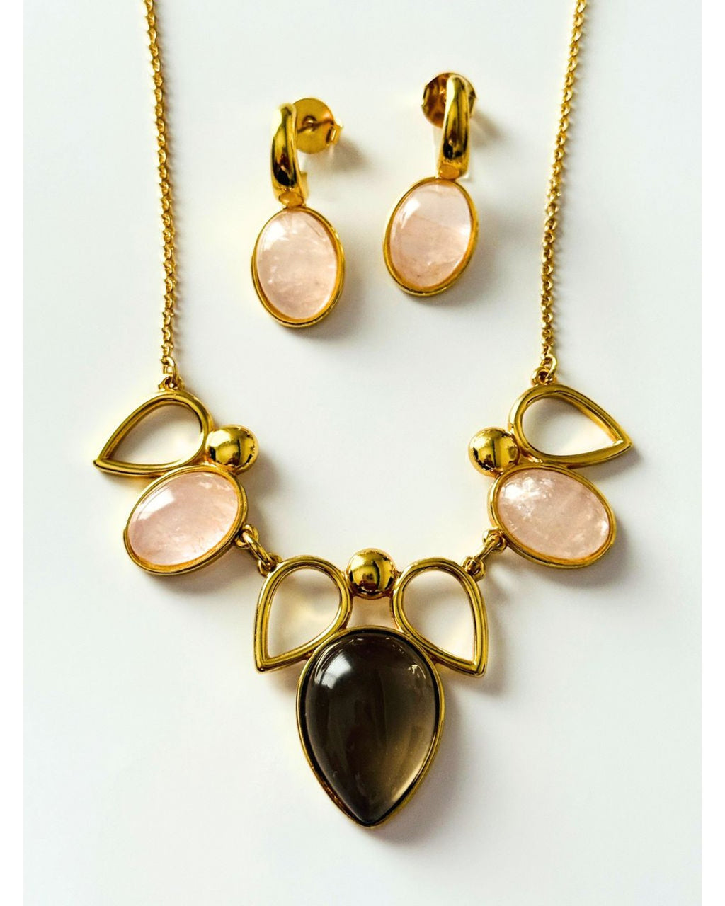 Conjunto Colar e Brinco Gota Invertida Quartzo Rosa e Obsidiana Fumê Ouro Semijoia