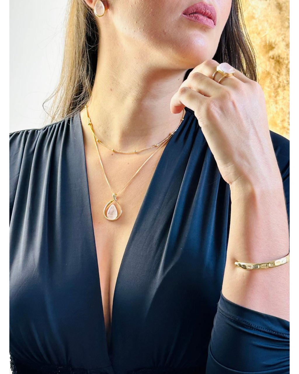 Conjunto colar e brinco Gota vazado Quartzo Rosa Semijoia