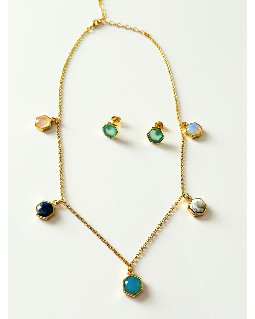 Conjunto Colar Choker e Brinco Mix de Pedras Ouro Semijoia