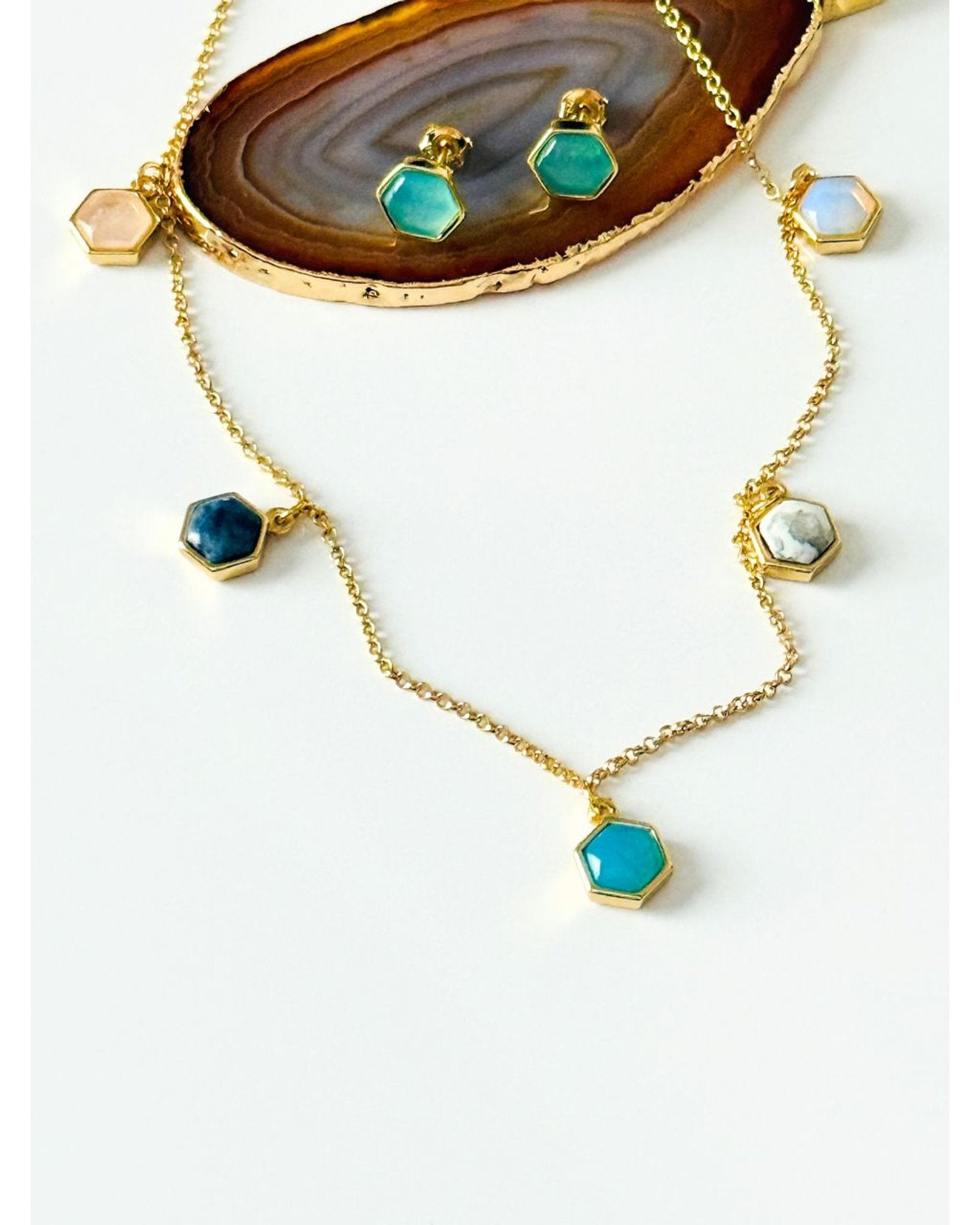 Conjunto Colar Choker e Brinco Mix de Pedras Ouro Semijoia