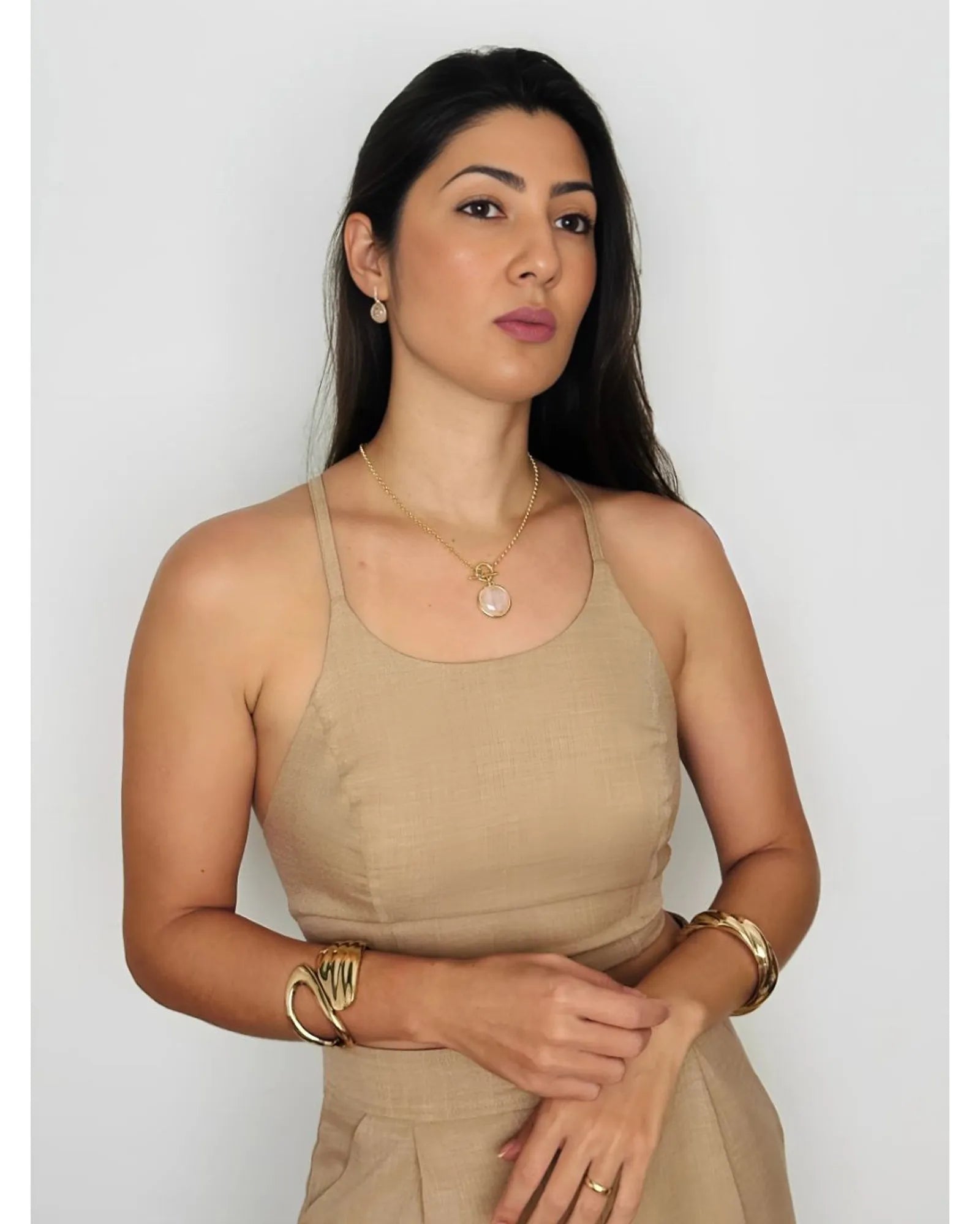 Conjunto colar e brinco Redondo Quartzo Rosa Perolada Ouro Semijoia
