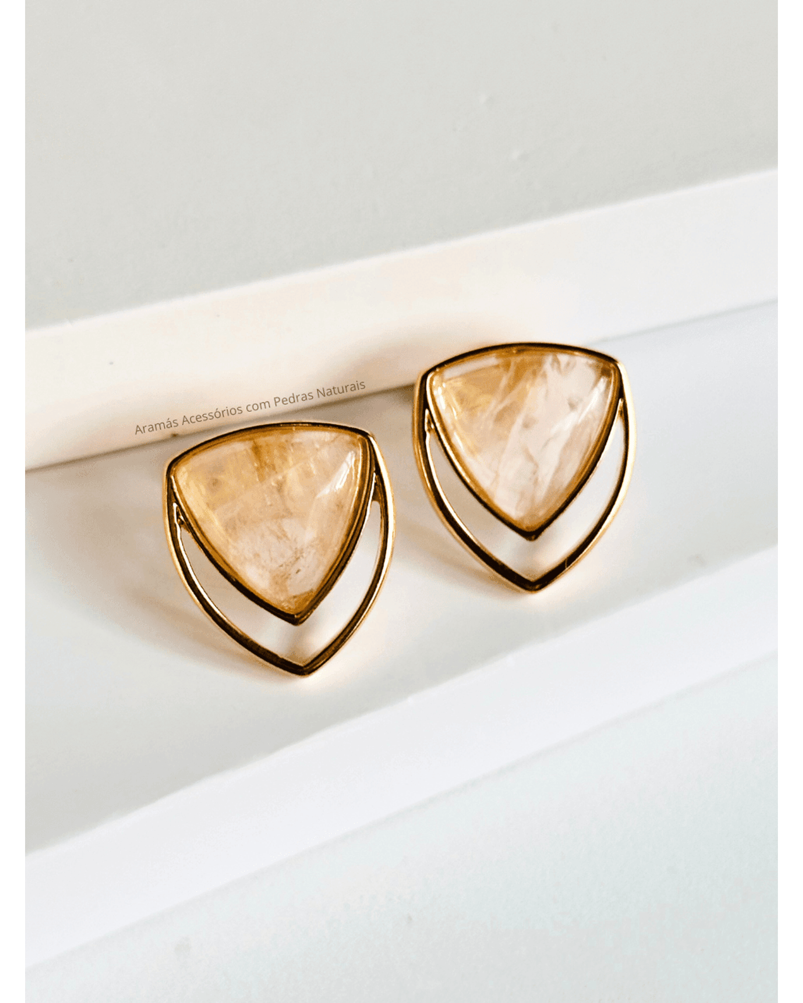 Conjunto Colar e Brinco Triangular Quartzo Rosa Ouro Semijoia