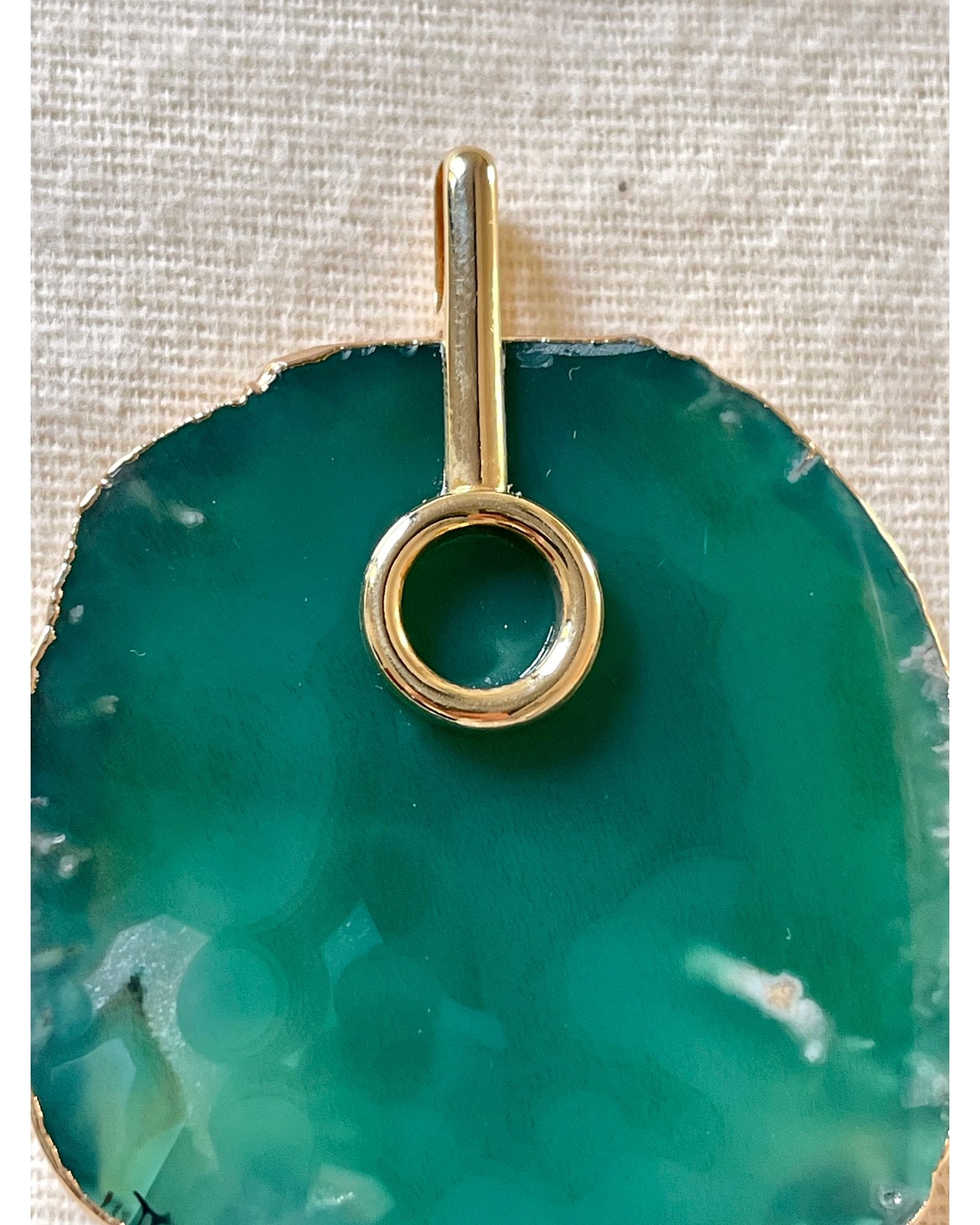 Pingente Ágata Verde com Detalhe Dourado Semijoia