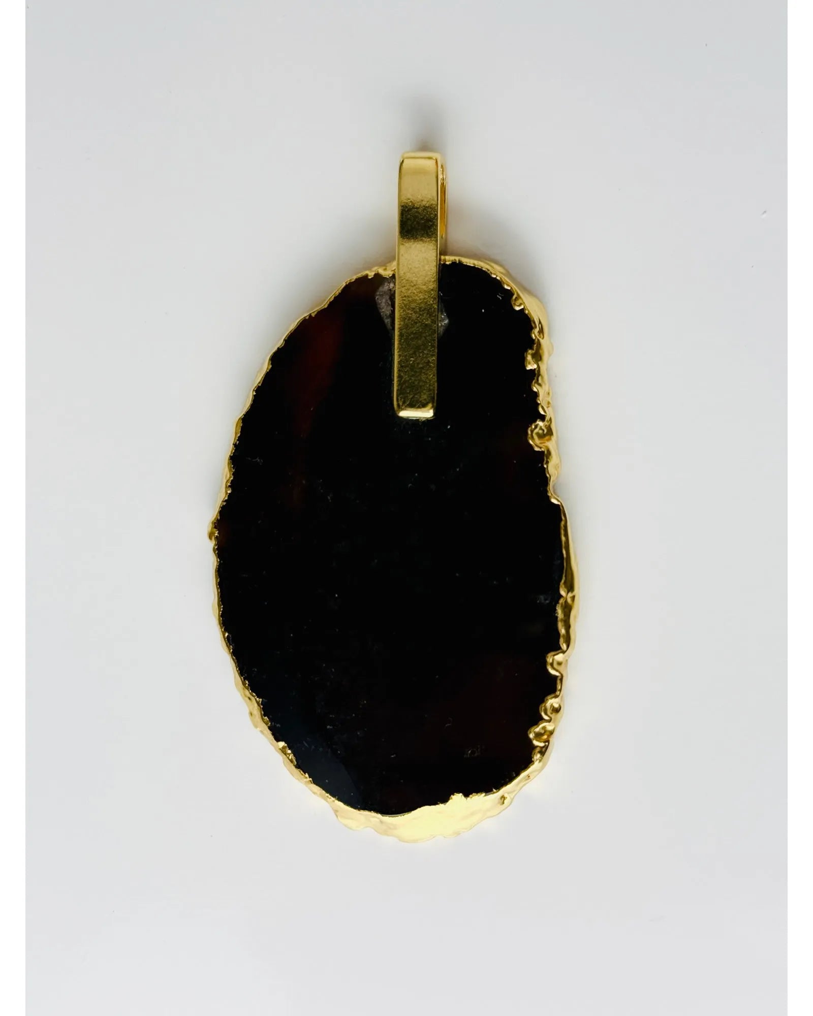 Pingente Ágata Negra com detalhe dourado Ouro 18k