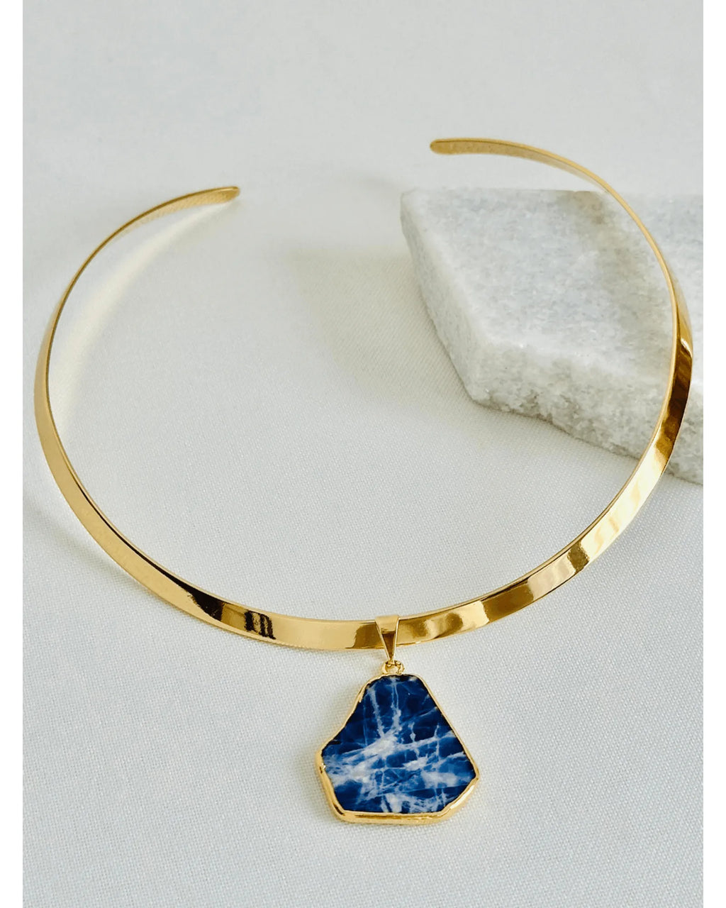 Colar Choker Aro Liso Slice Sodalita - Ouro Semijoia