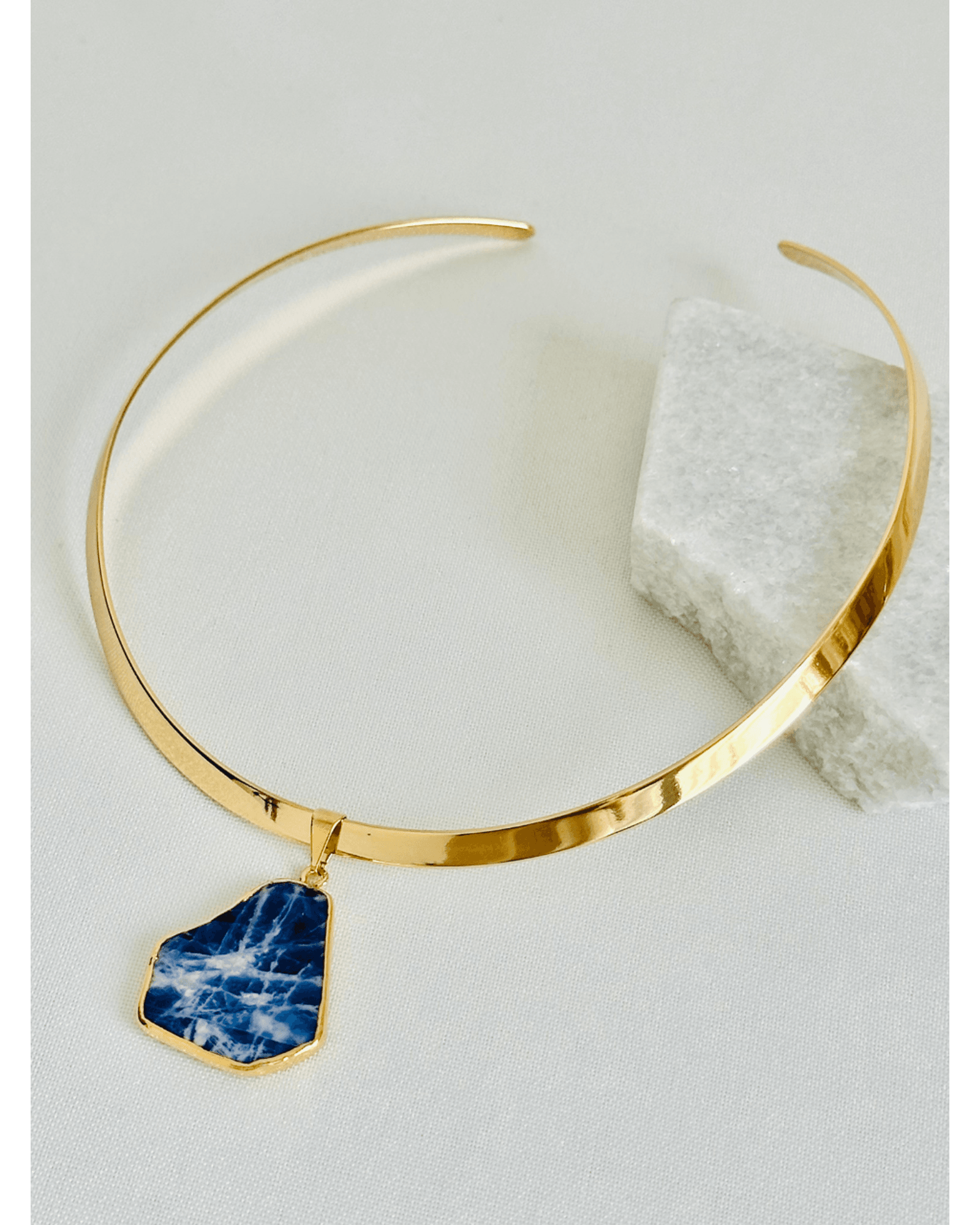 Colar Choker Aro Liso Slice Sodalita - Ouro Semijoia